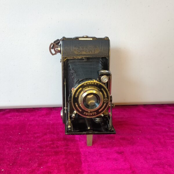 Cámara antigua decorativa