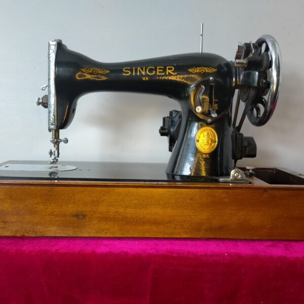 Máquina de coser Singer 3
