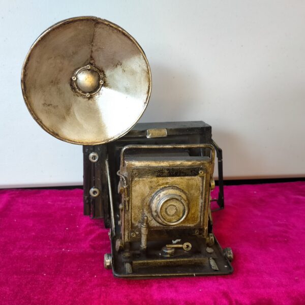 Cámara antigua decorativa alcancía